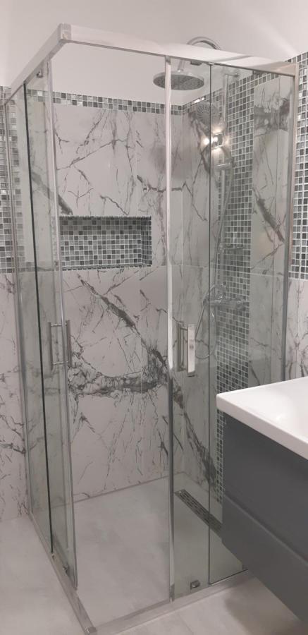 Aqua West Apartment Free Parking- Self Check-In Oradea Zewnętrze zdjęcie