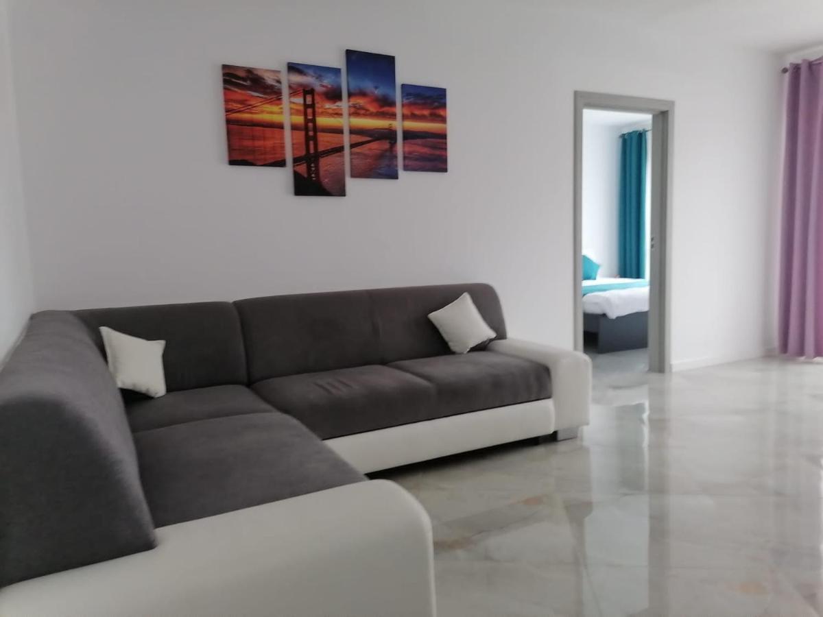Aqua West Apartment Free Parking- Self Check-In Oradea Zewnętrze zdjęcie
